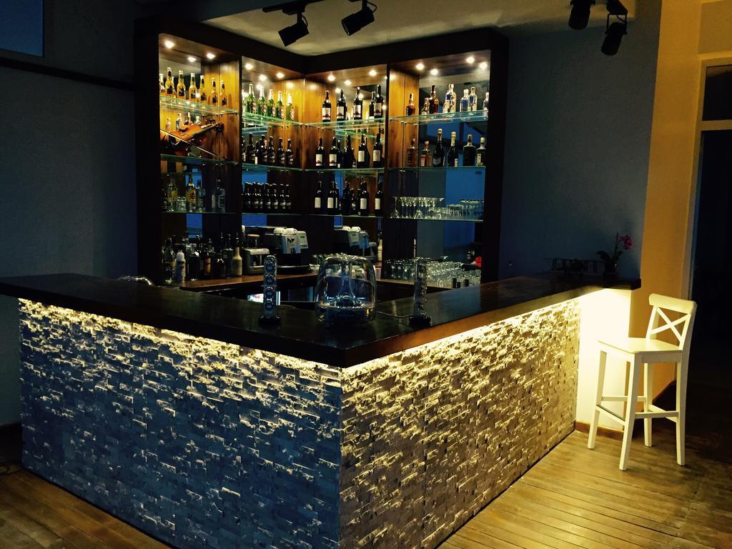 Nemrut Bay Otel Yenifoca Exteriör bild